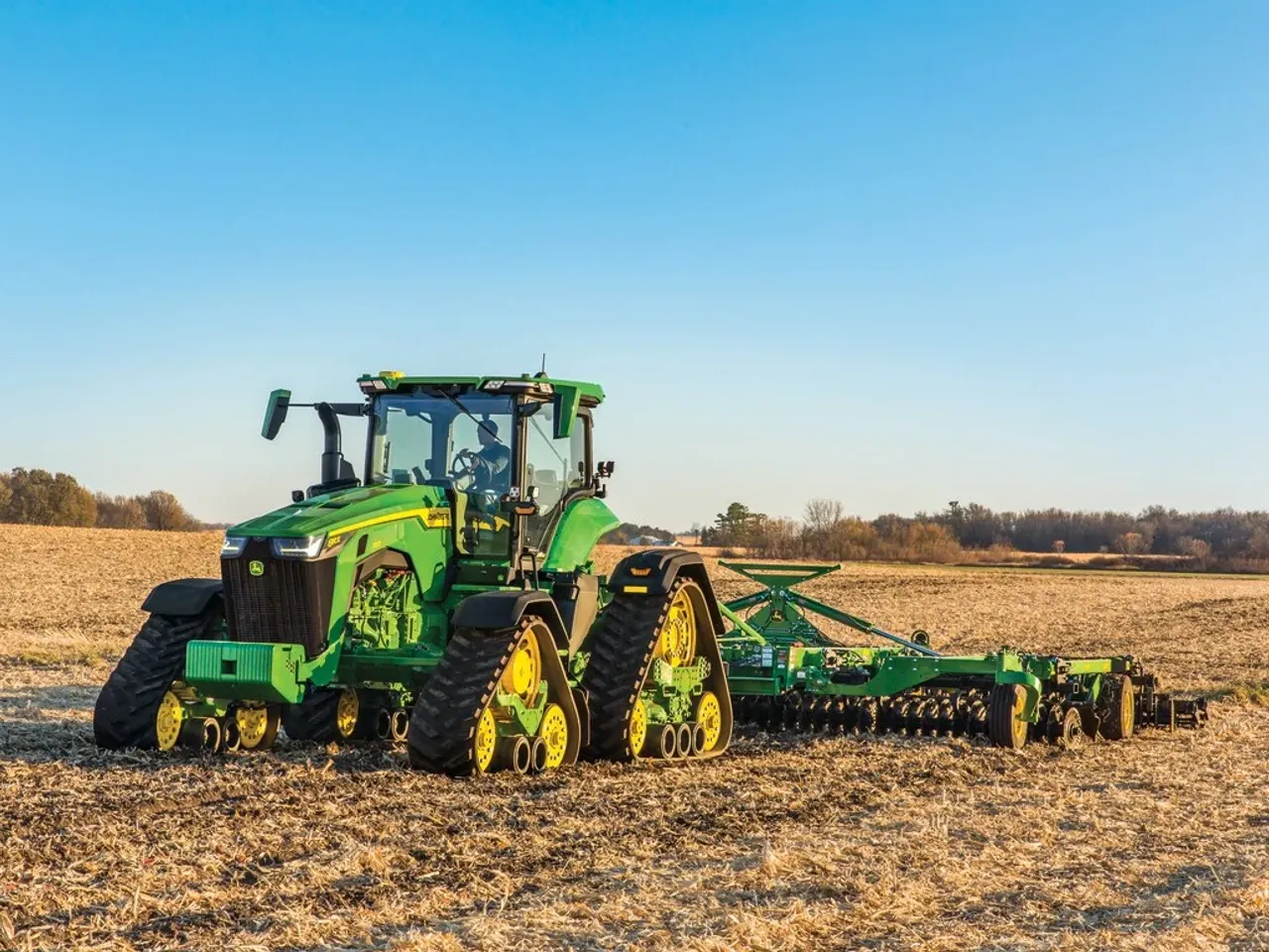 8RX 370 Tractor - John Deere Africa & Middle East