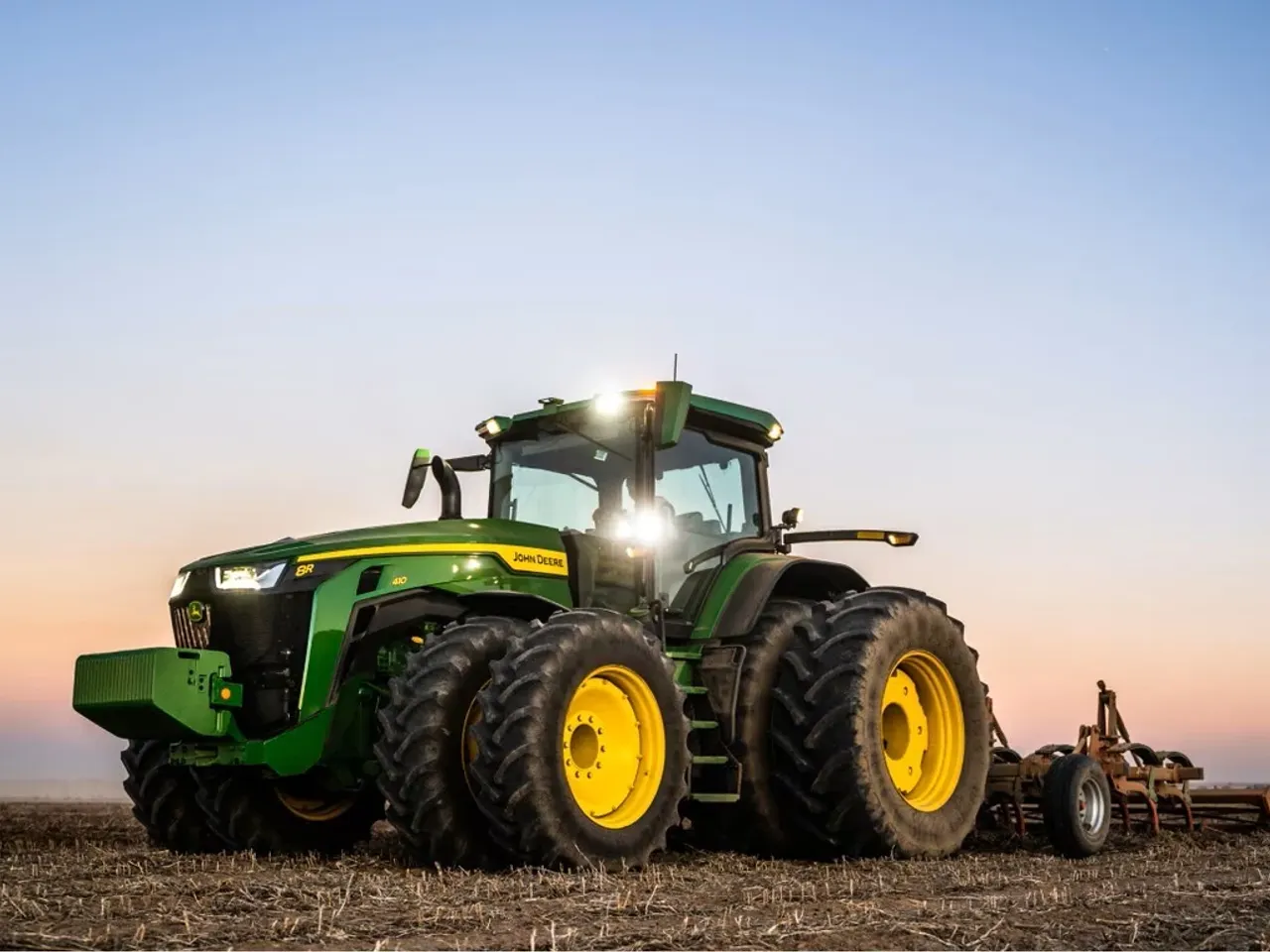8R 340 Tractor - John Deere Africa & Middle East