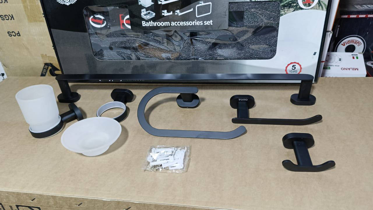 طقم اكسسوار اسود مبطط كود 5011