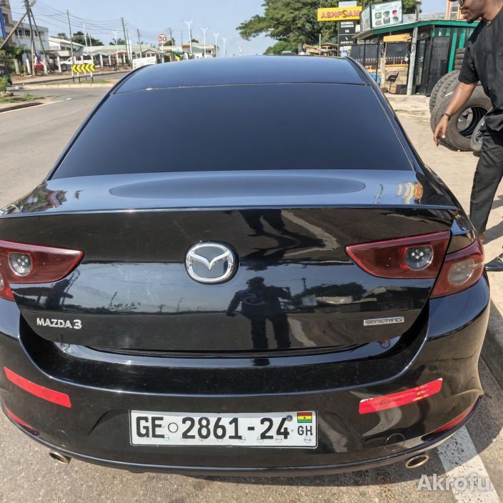 Mazda 3 Series photo 2