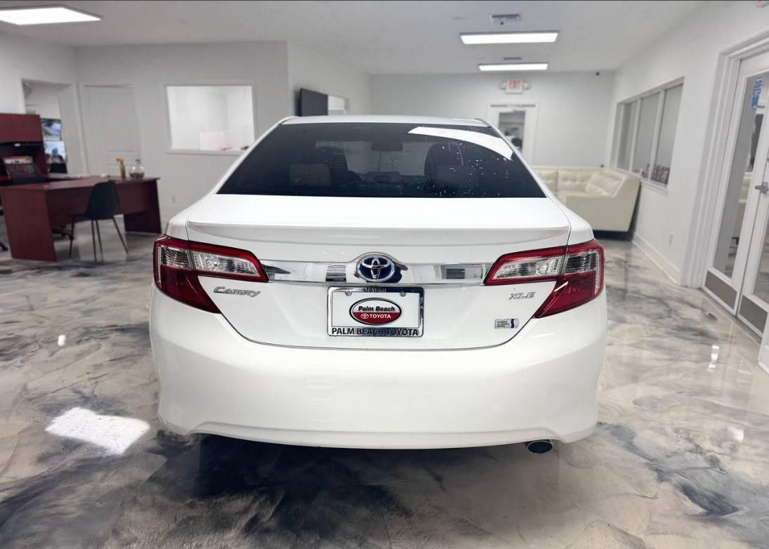 2012 Toyota camry Hybrid photo 3