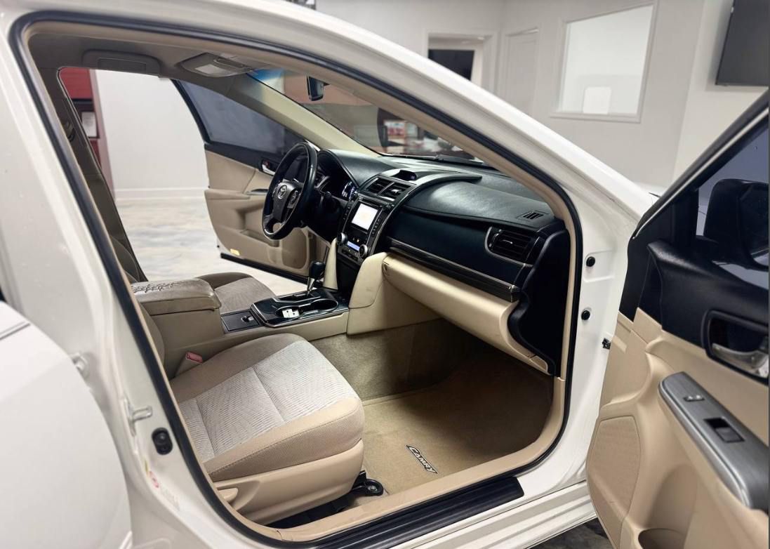 2012 Toyota camry Hybrid photo 5