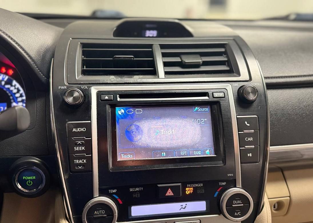 2012 Toyota camry Hybrid photo 7