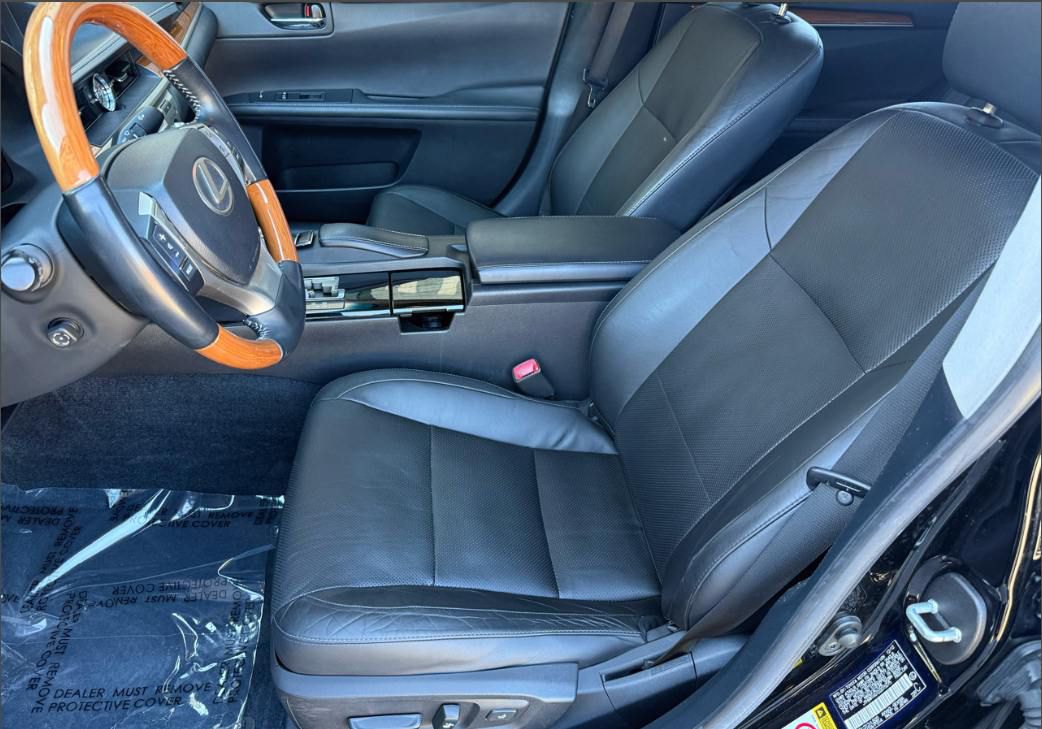 Lexus ES300h photo 7
