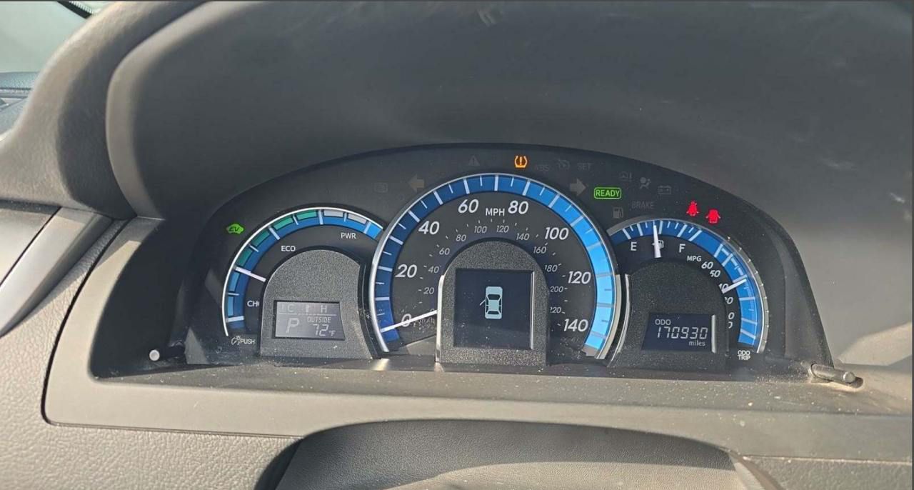2012 Toyota Camry photo 8