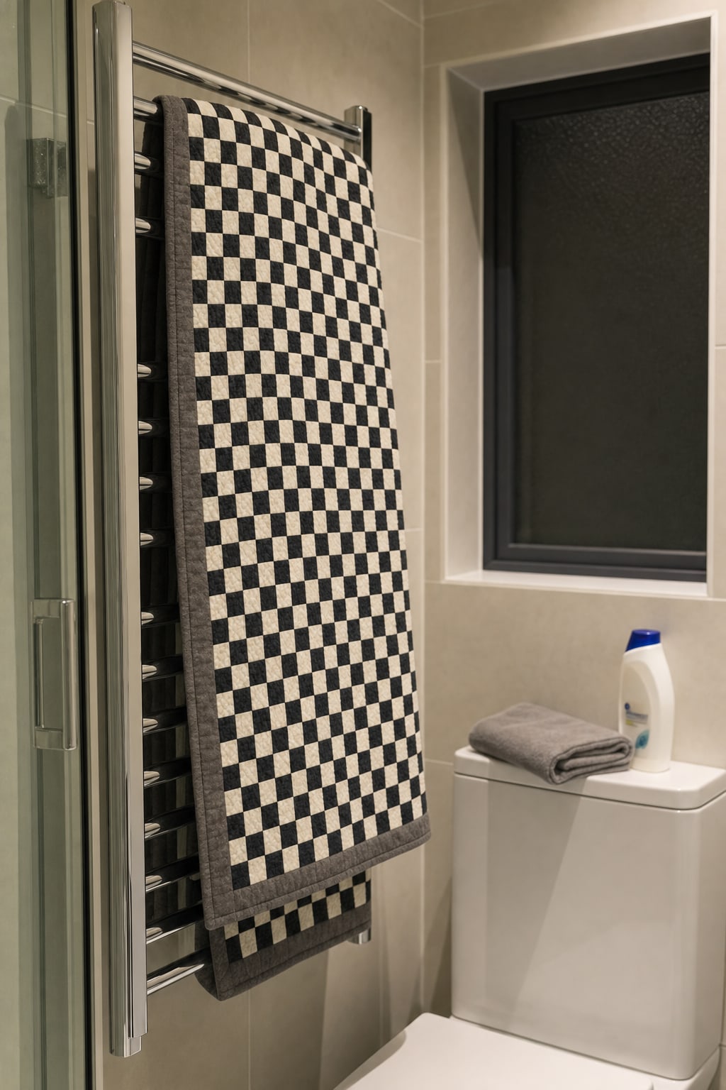 Graphite Checkerboard quilt pattern, Checkerboard block — view 3