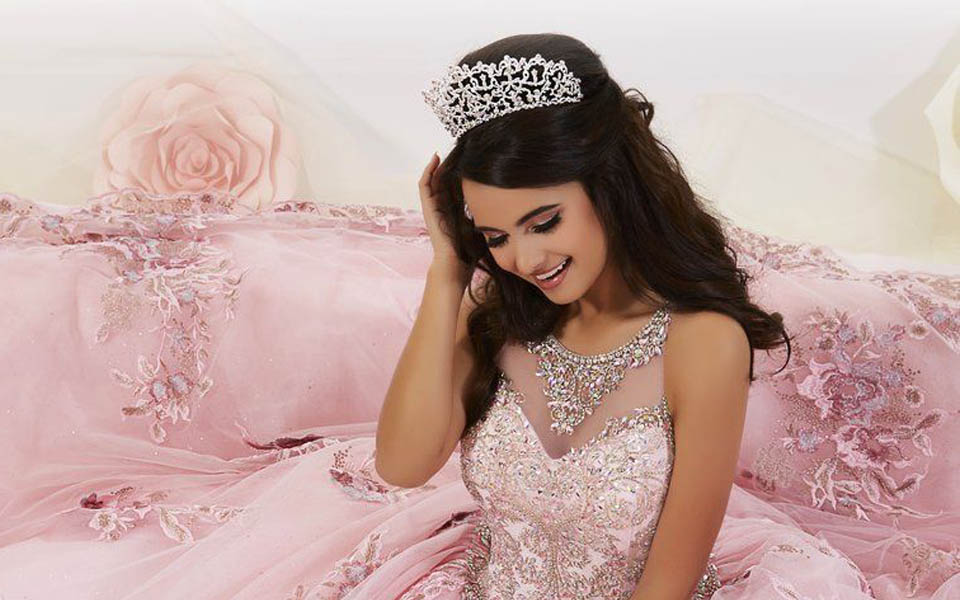 How To Choose The Perfect Quinceañera Tiara