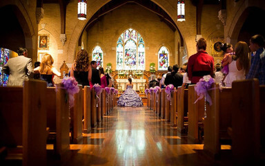 Quinceañera: Aspectos Católicos Y la Misa