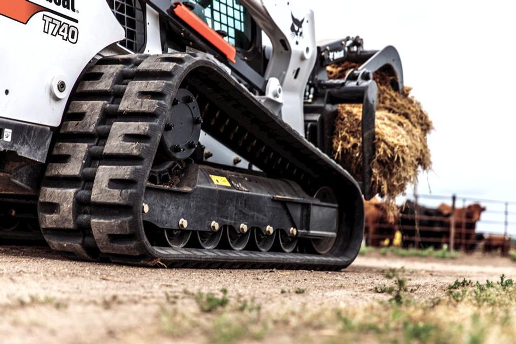 Bobcat T740