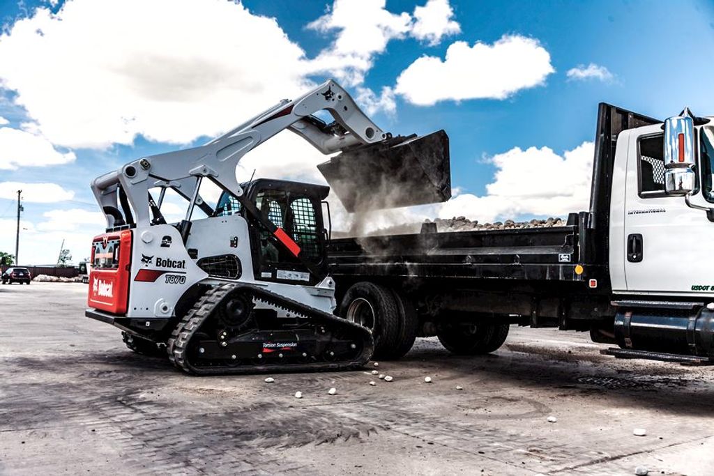 Bobcat T870