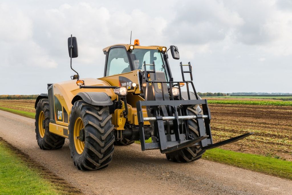 Caterpillar TH408 Ag Handler