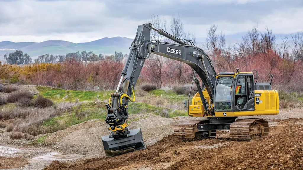 John Deere 380