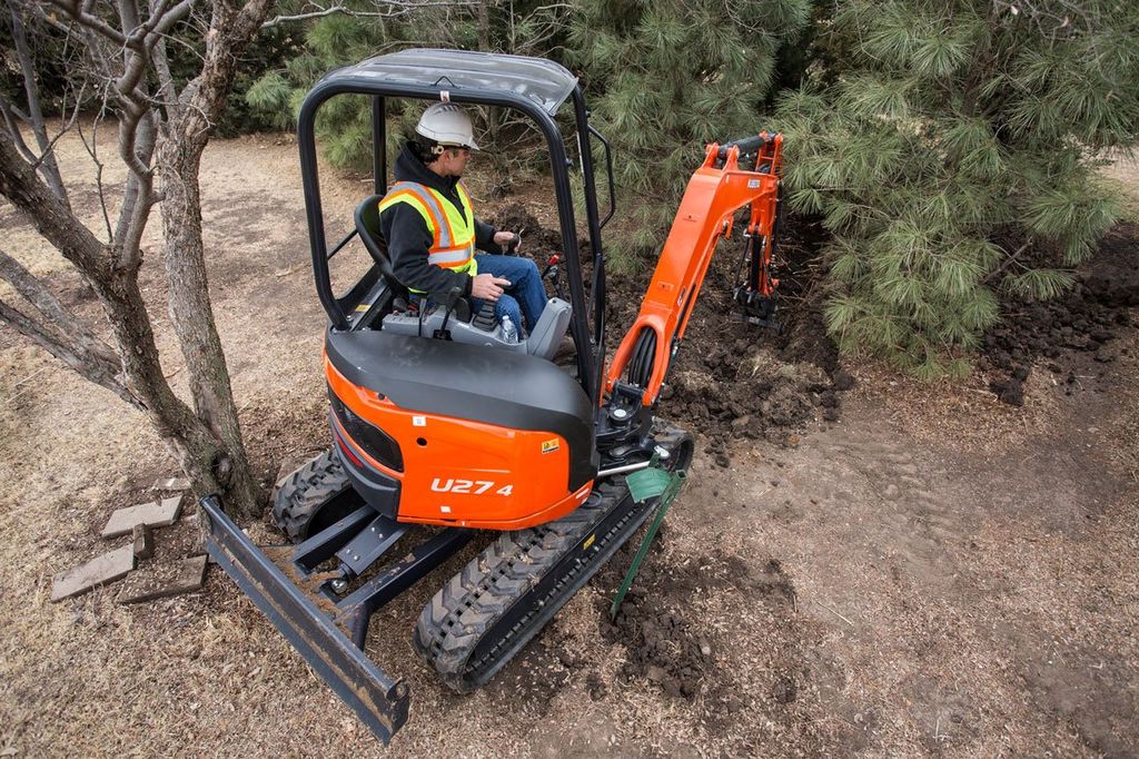 Kubota U27