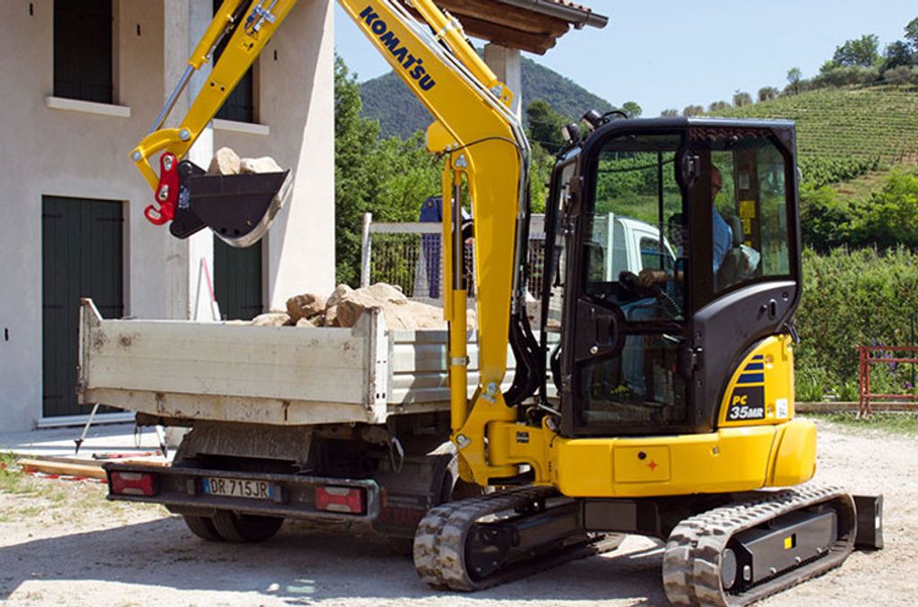 Komatsu PC35