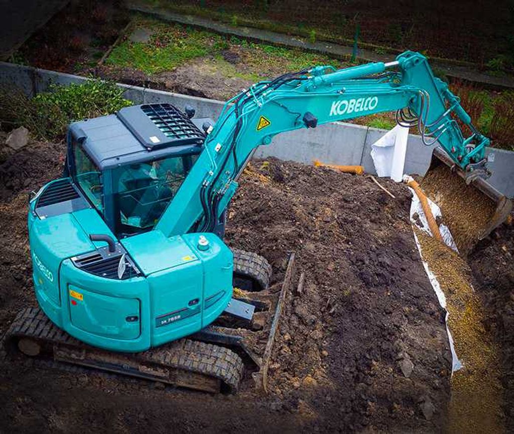 Kobelco SK75