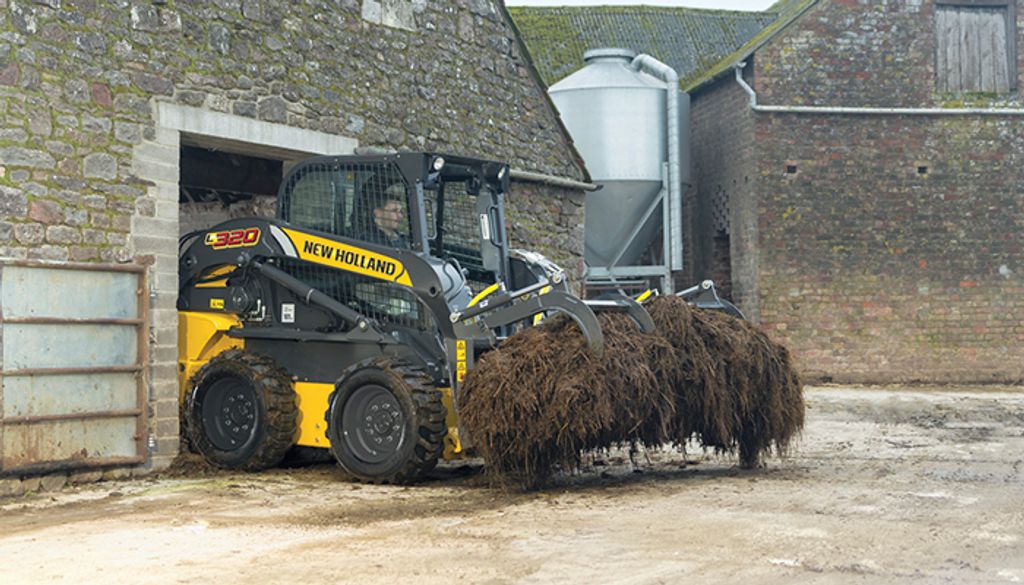 New Holland L320