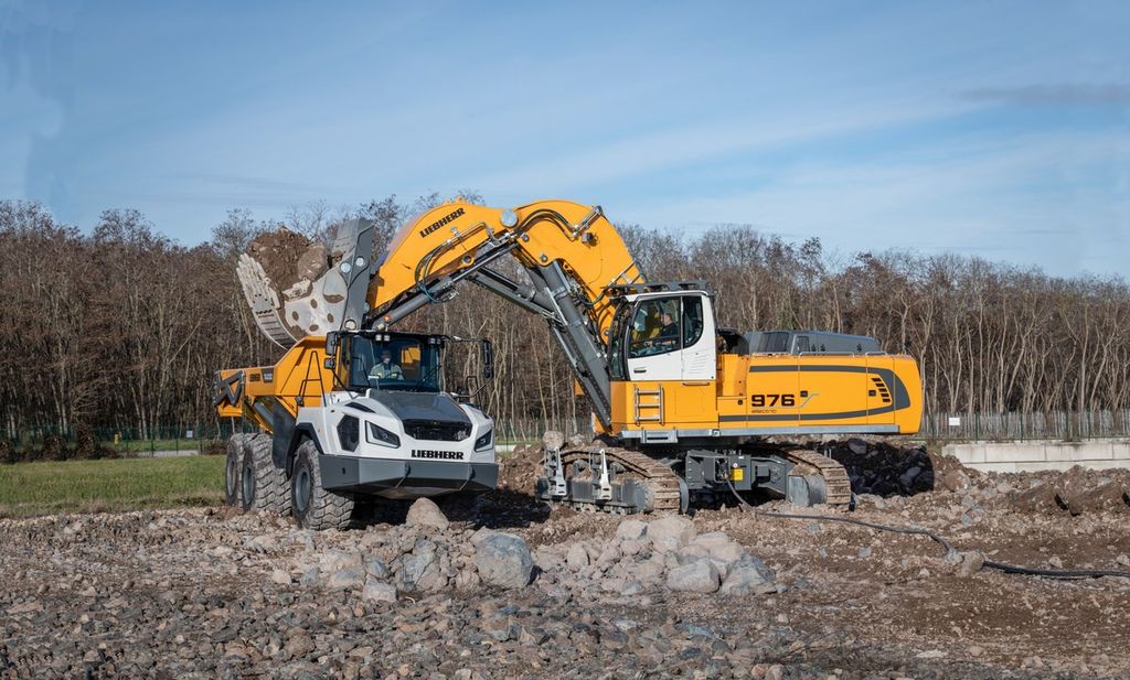 Liebherr R 976