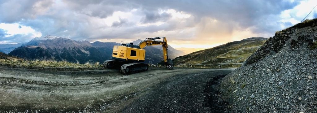 Liebherr R 936 Compact