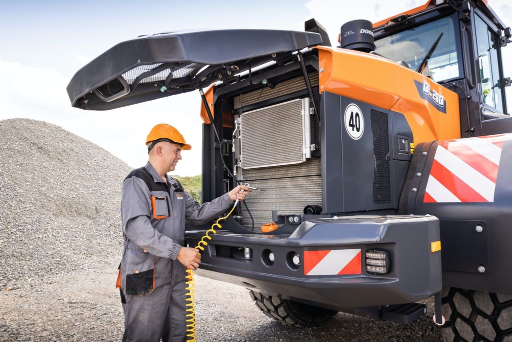 Doosan DL200