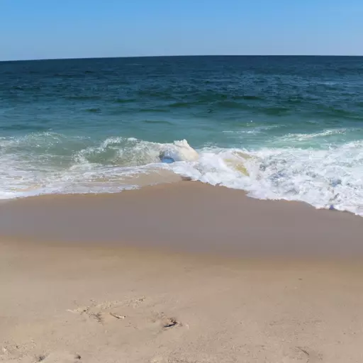 A picture of a beach with waves