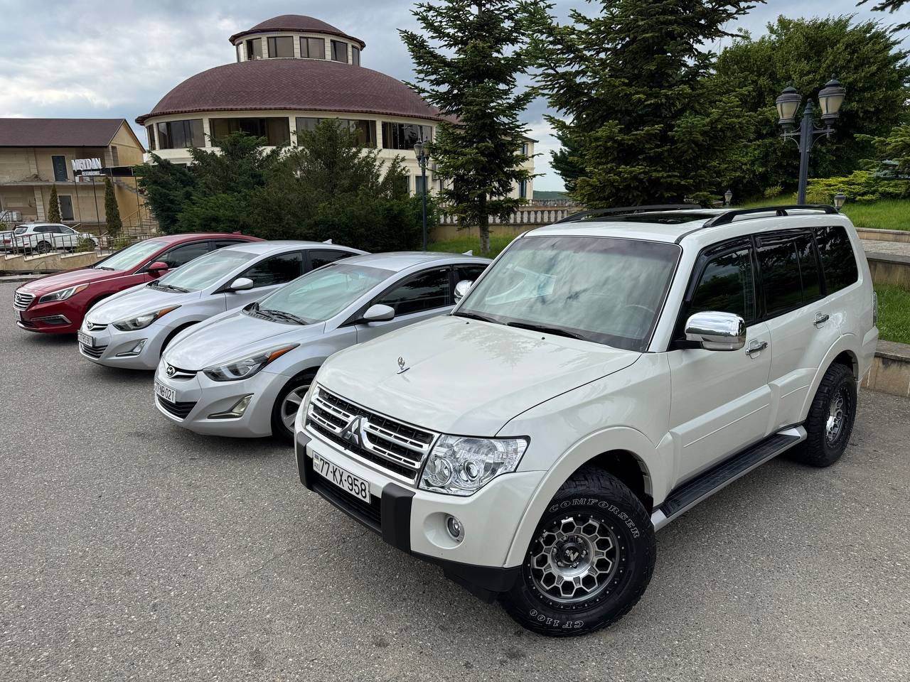 Mitsubishi Pajero RentCar