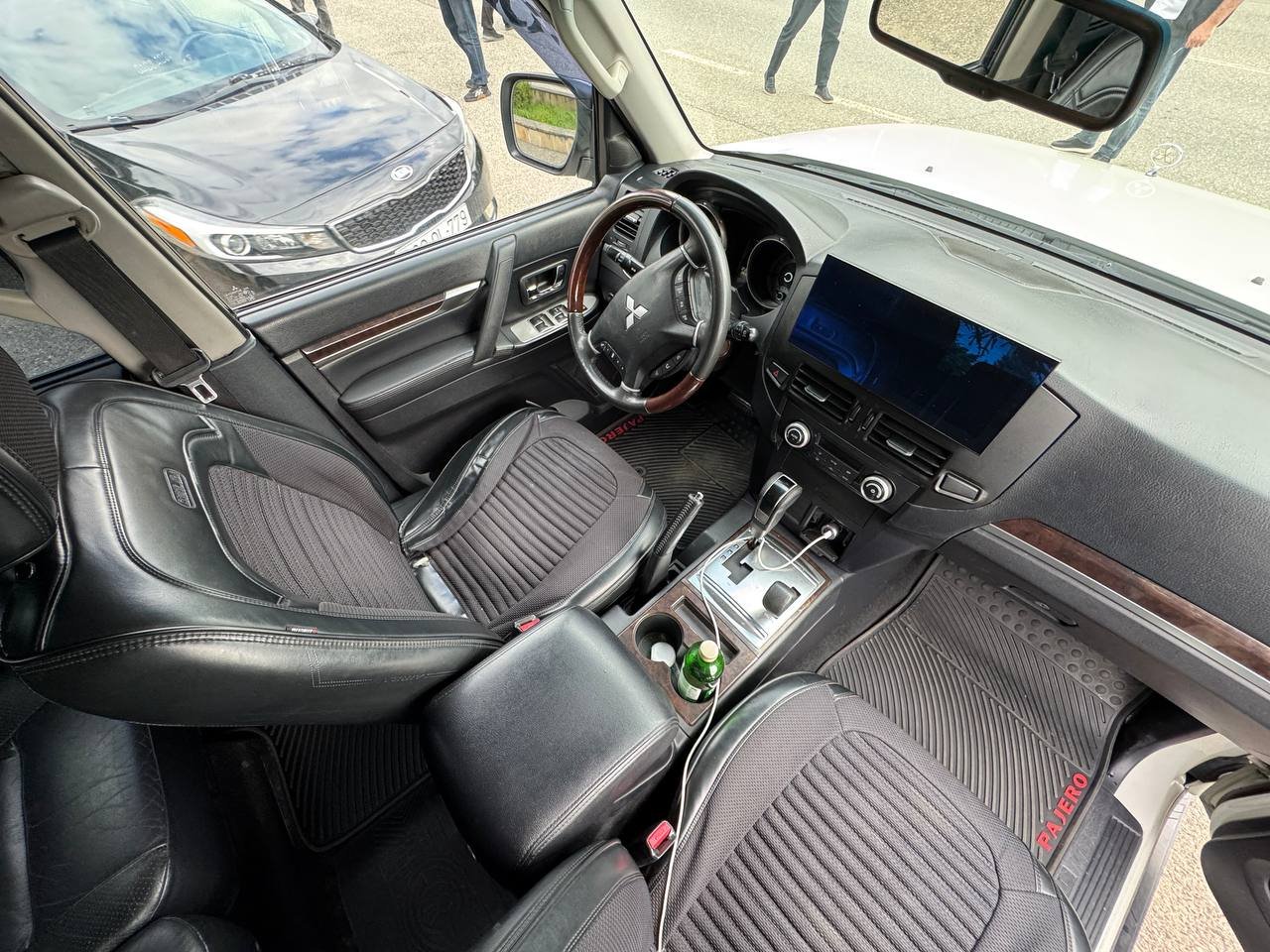 Mitsubishi Pajero RentCar