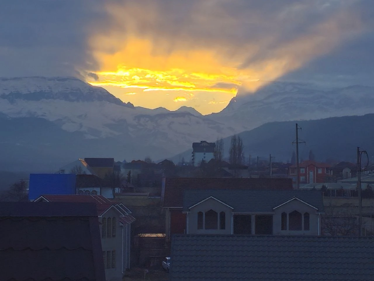 🌅 Sunrise Over Qusar