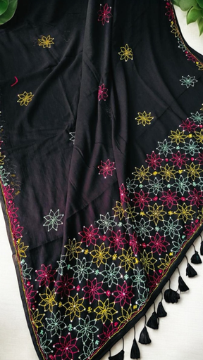 Embroidered Mulmul Saree