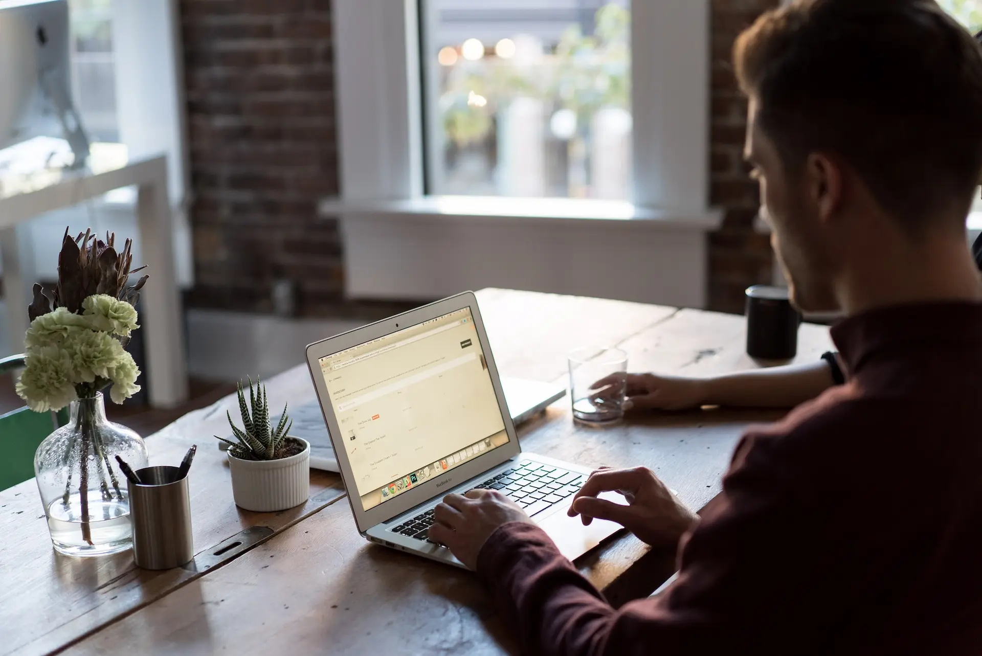 How about hotdesking?