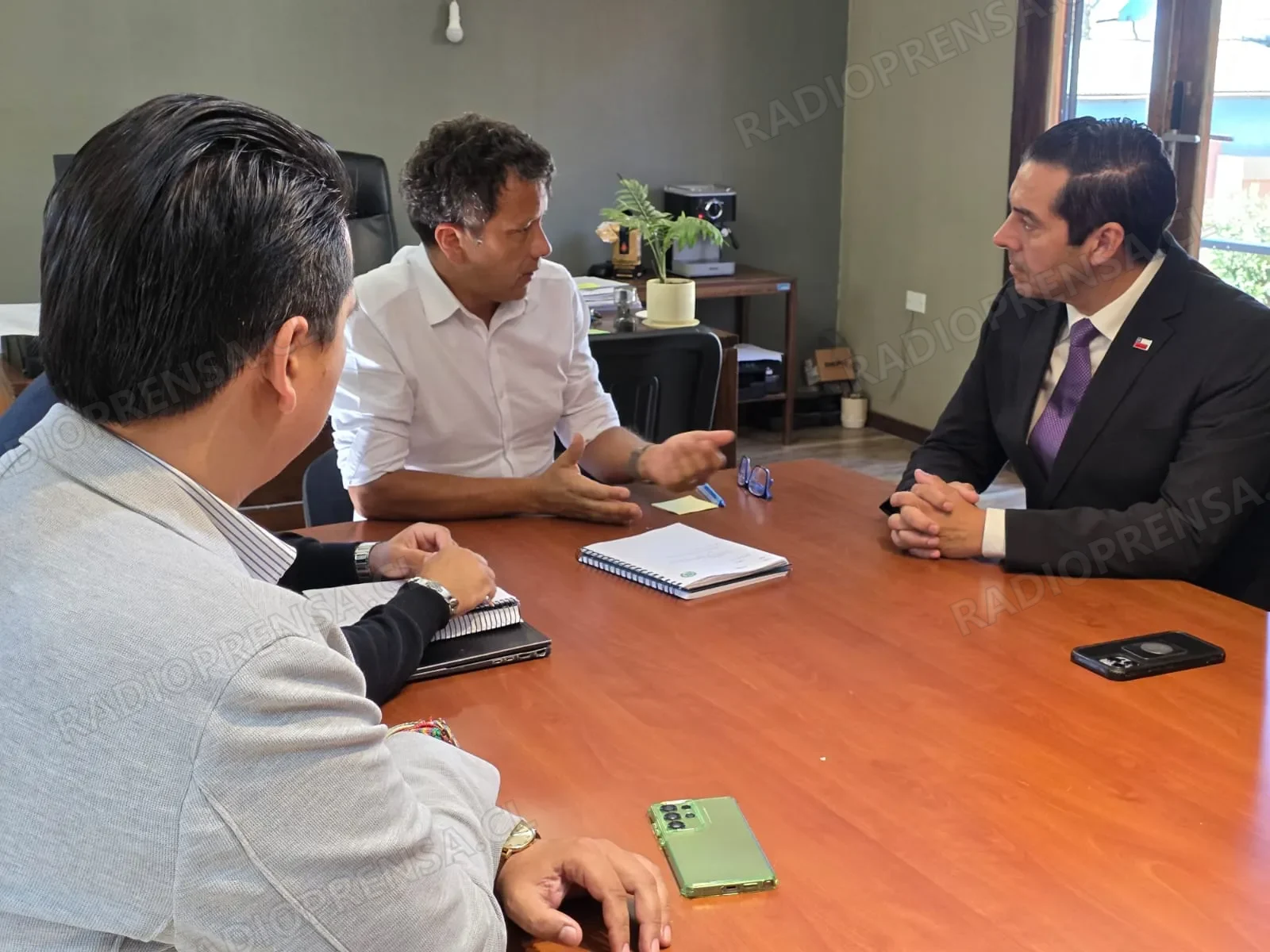 Alcalde de Curacaví aborda crisis de seguridad con el Seremi de Seguridad tras hallazgos de cadáveres en la comuna