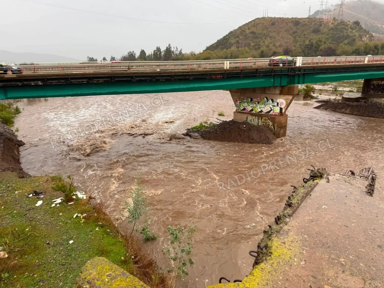 Municipio de Melipilla intensifica despliegue en terreno tras intensas lluvias y prepara evacuación preventiva en la ribera del Maipo