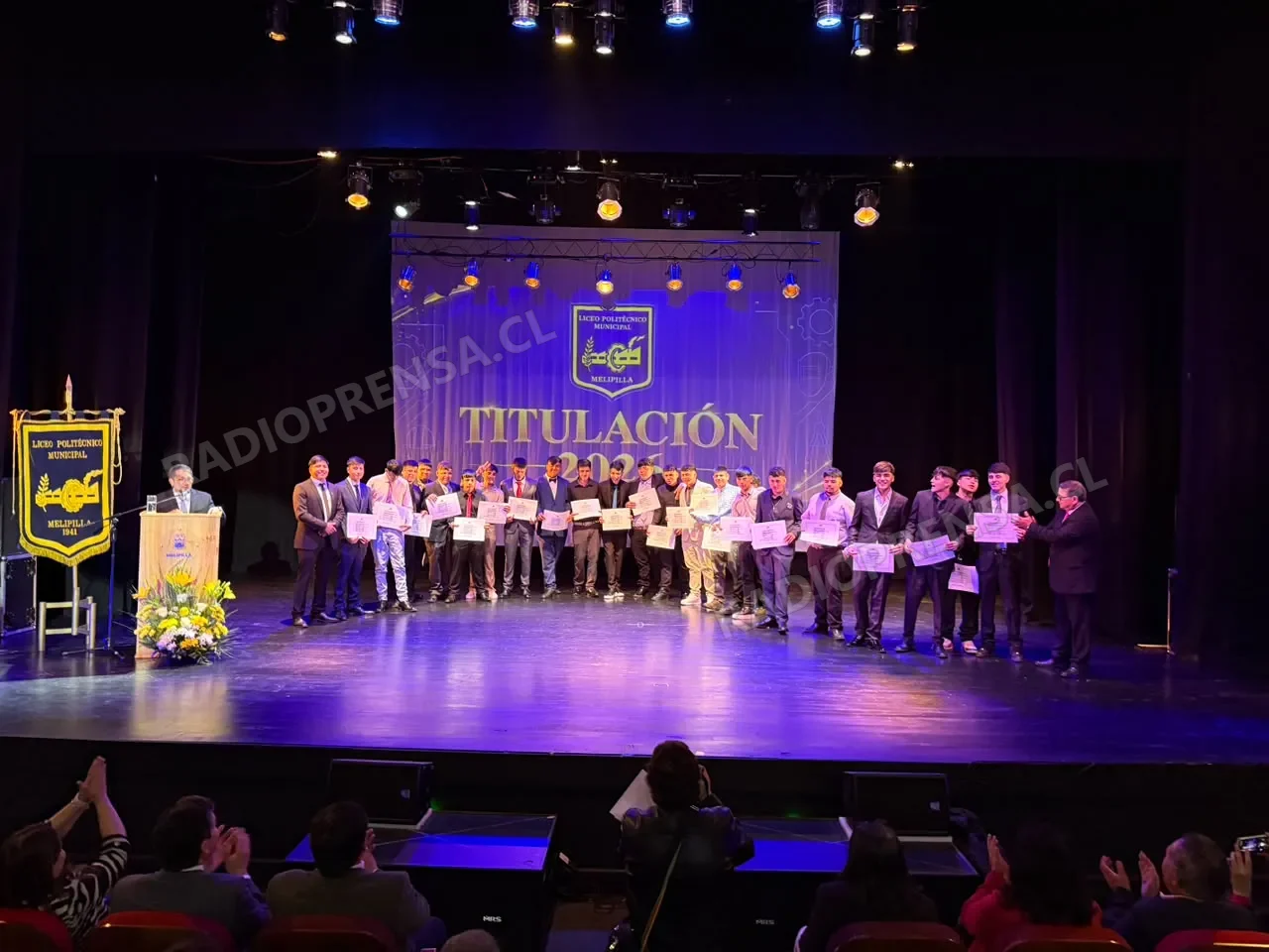 Estudiantes del Liceo Politécnico Municipal de Melipilla recibieron sus títulos técnico-profesionales