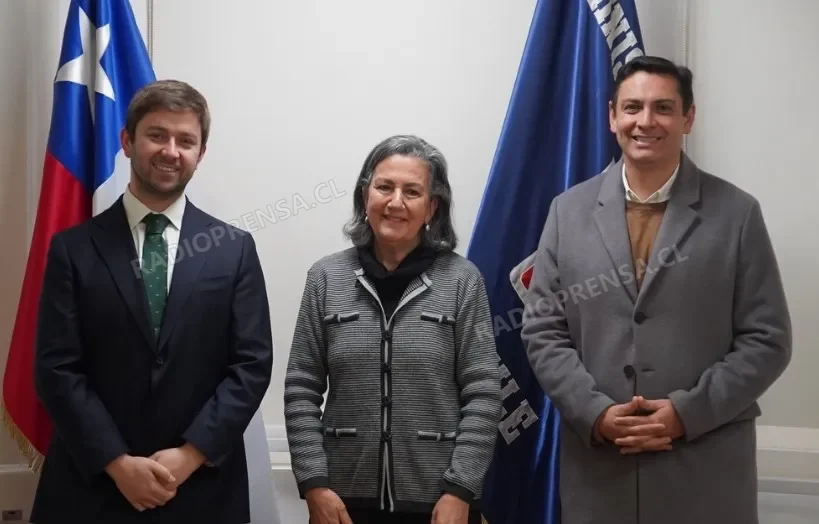 Peñaflor gestiona con el Ministerio de Salud avances para un nuevo hospital y un CESFAM
