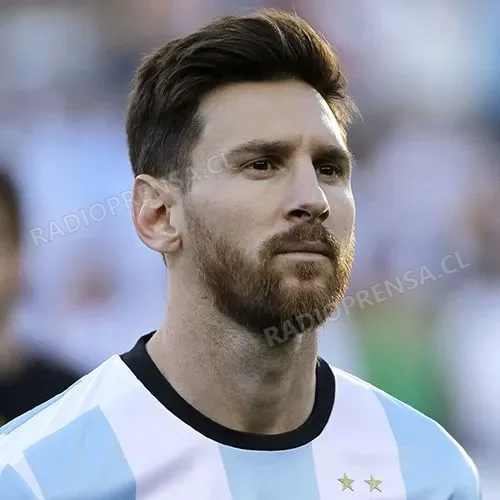 Cada vez más padres chilenos eligen nombres inspirados en figuras del fútbol: Lionel lidera la lista