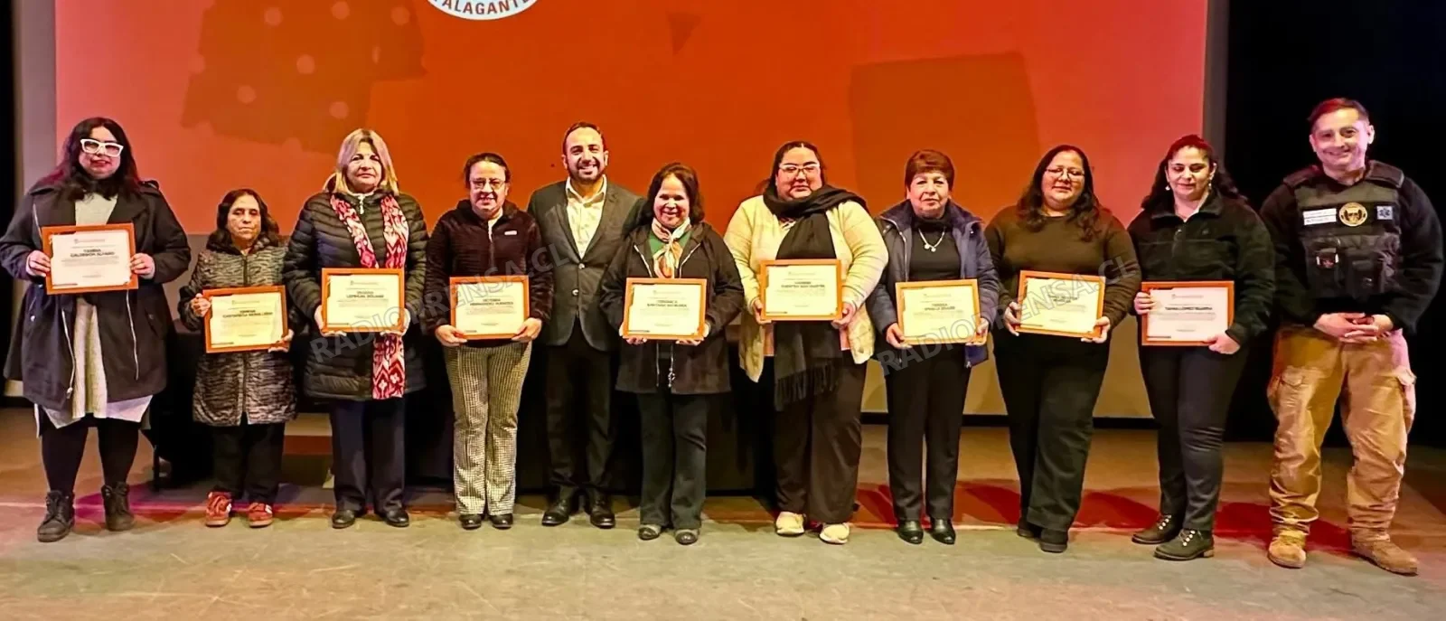 Dirigentes sociales de Talagante reciben certificación tras completar escuela de formación