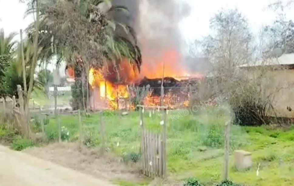 Incendio destruyó por completo una vivienda en el sector de Popeta