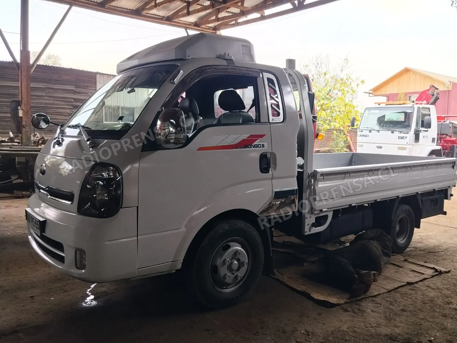 Camioneta es robada desde el exterior de un domicilio en población Los Jazmines