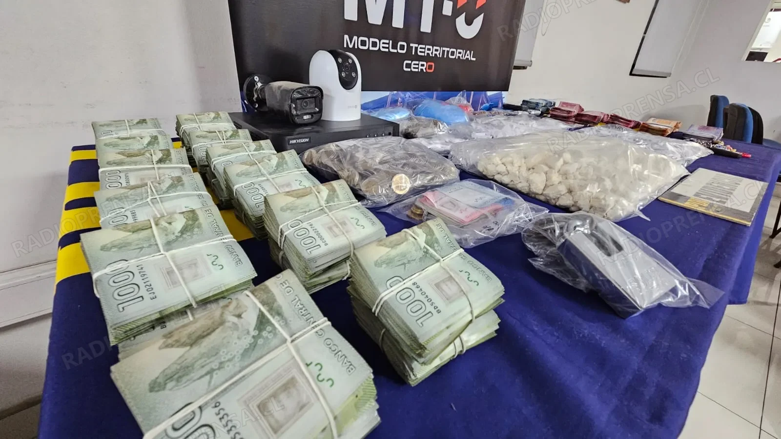 Golpe al narcotráfico: PDI incauta 17 mil dosis de droga y detiene a tres personas en la provincia de Talagante