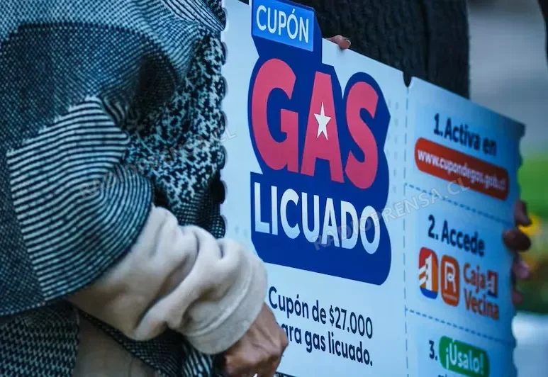 Delegación Presidencial de Talagante asiste a vecinos en la postulación al Cupón de Gas Licuado