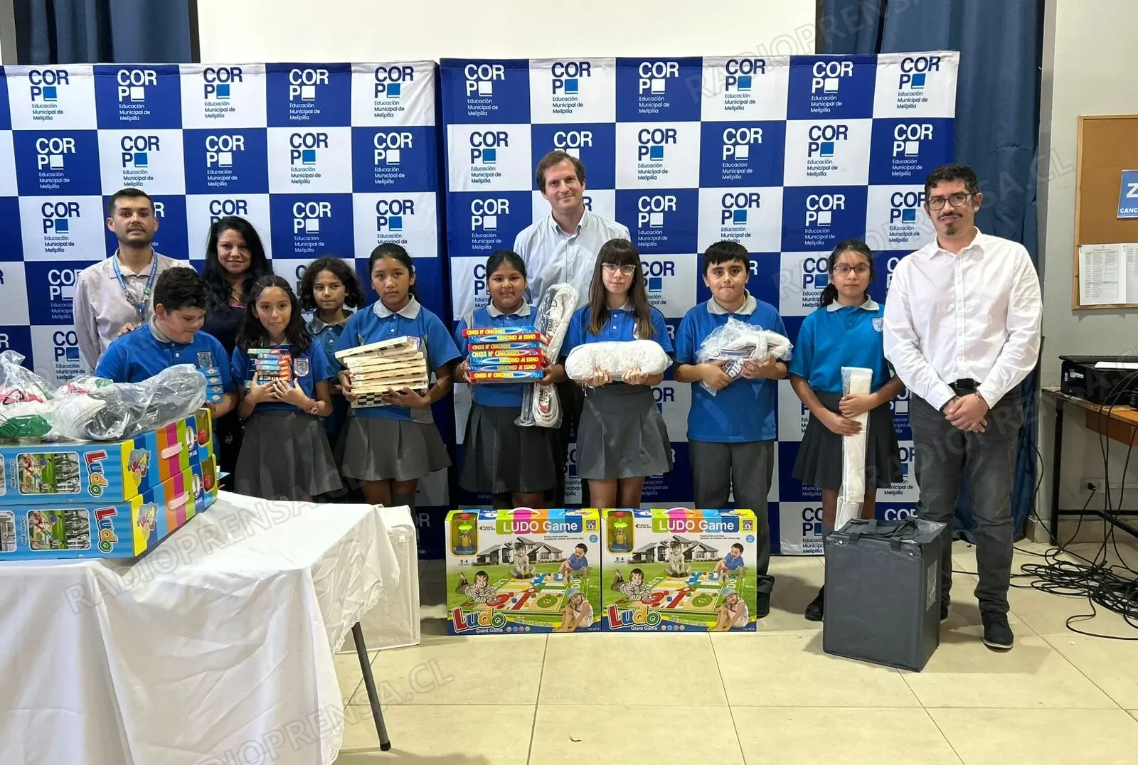 Corporación Municipal de Melipilla potencia la convivencia escolar con entrega de equipamiento deportivo y didáctico