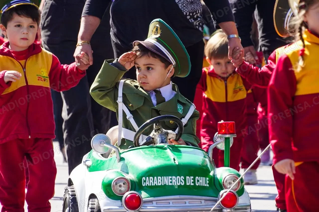 Peñaflor se vistió de gala para conmemorar los 99 años de Carabineros de Chile