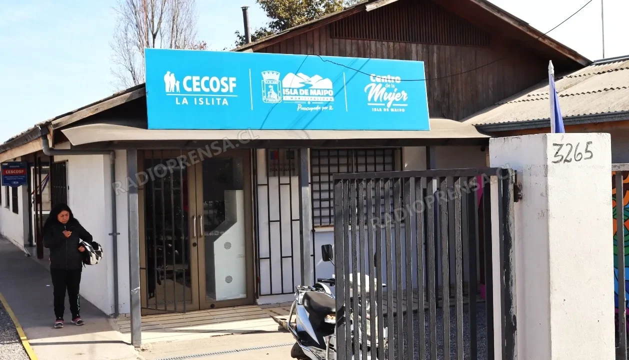Isla de Maipo: funcionarios de salud adhieren a movilización de CONFUSAM y realizan manifestación simbólica