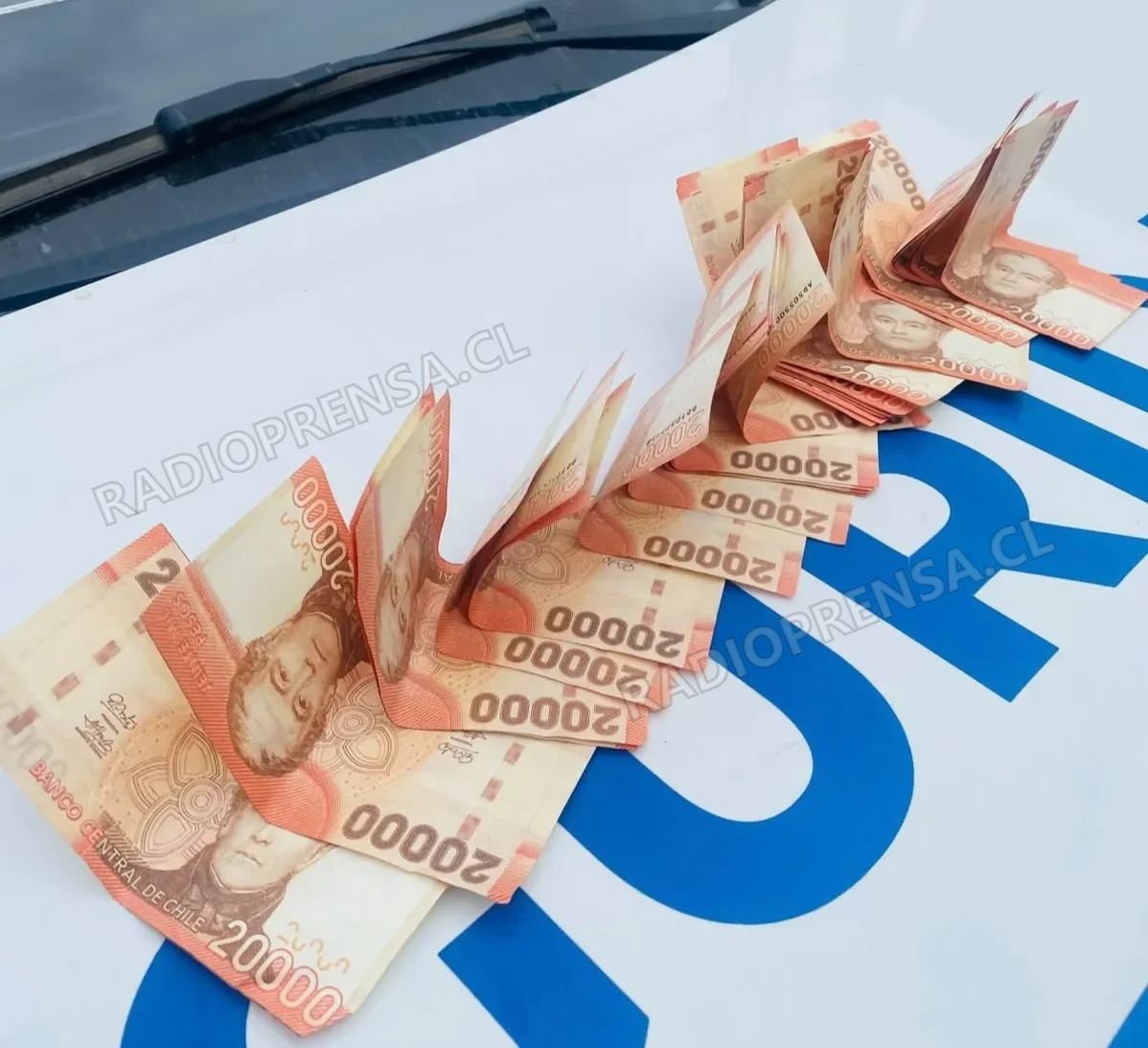 Detienen a dos sujetos tras denuncia por circulación de billetes falsificados en María Pinto