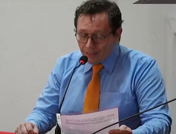 Profesor absuelto expone su caso ante el Concejo Municipal de Talagante tras denuncia por agresión que fue descartada por la justicia