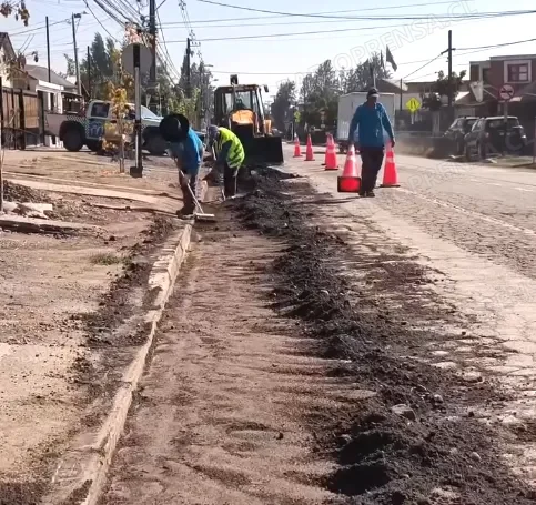 Padre Hurtado ejecuta limpieza preventiva de sumideros ante llegada del invierno