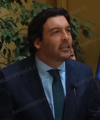 Molestia transversal por ausencia de ministros en discusión del proyecto de incentivo a Carabineros