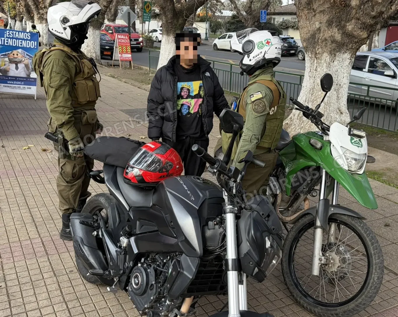 Carabineros de Isla de Maipo detuvo a conductor que circulaba en motocicleta con encargo por robo