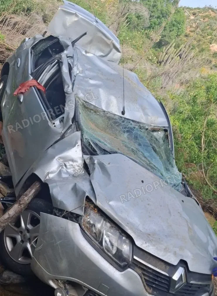 Una persona fallecida y tres lesionadas dejó volcamiento en cuesta El Pangue