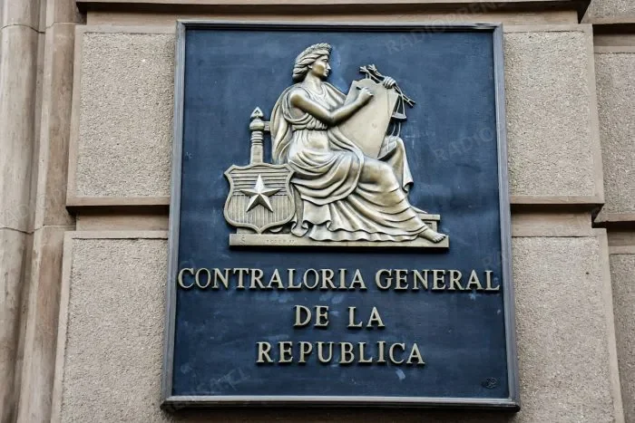 Melipilla figura entre comunas que gastaron más en celebraciones que en ayuda social, según informe de la Contraloría General de la República