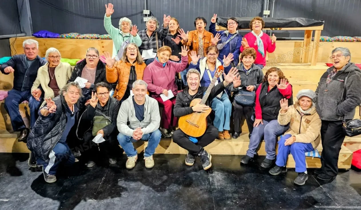 Escuela Popular de Canto para adultos mayores inició sus clases en Isla de Maipo
